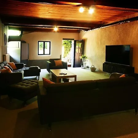 Spacieuse Maison De - Quartier Calme - 10 Personnes *